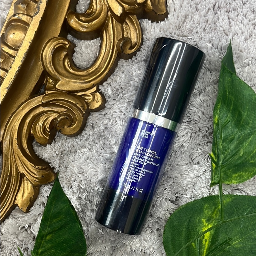 New Peter Thomas Roth Retinol Fusion Eye Cream
